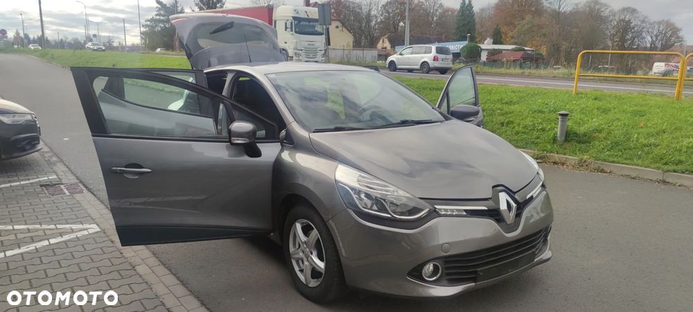 Renault Clio 1.2 16V Life - 12