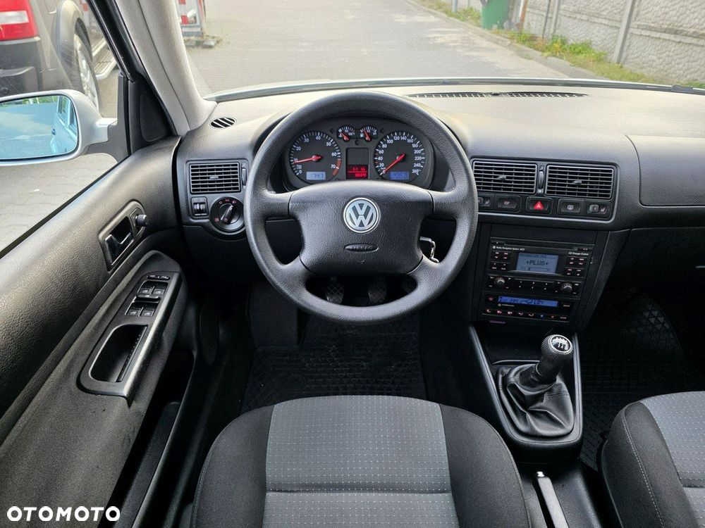 Volkswagen Golf Variant 1.6 - 15