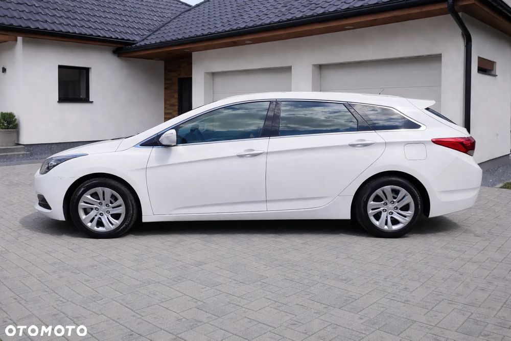 Hyundai i40 Kombi blue 1.6 Classic - 2