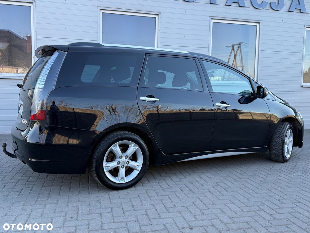 Mitsubishi Grandis - 12