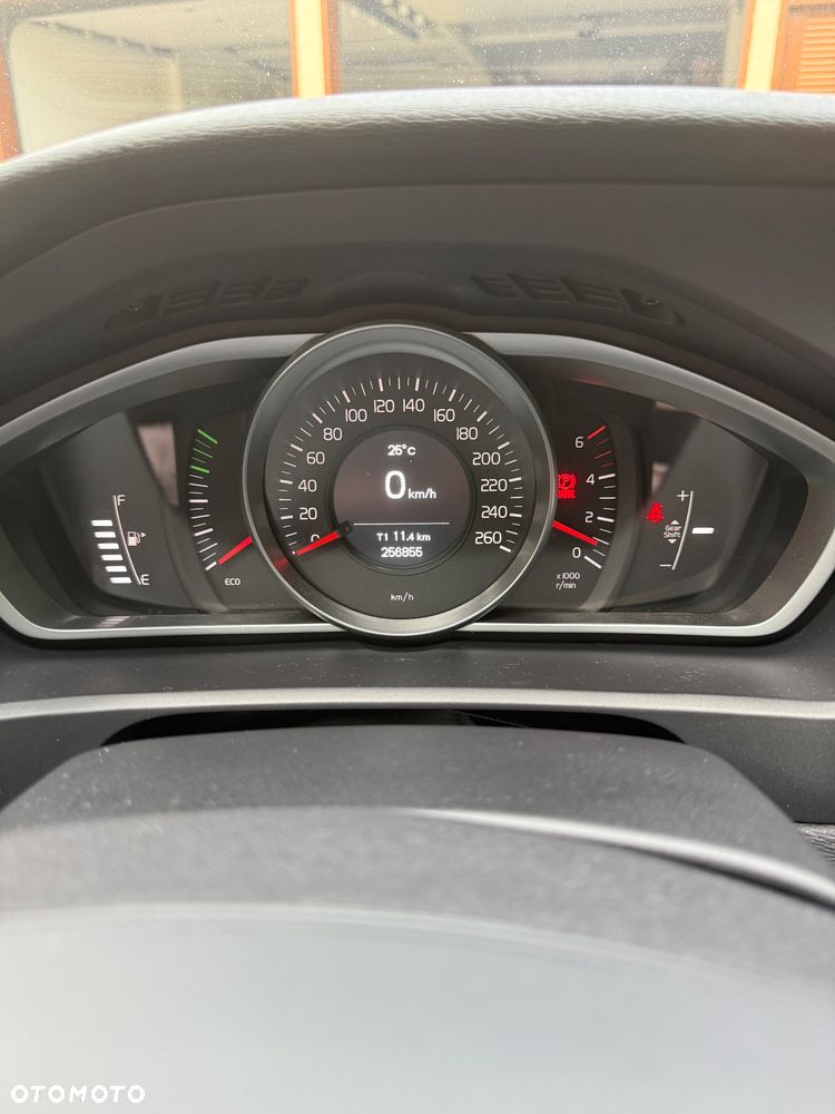 Volvo V40 - 8