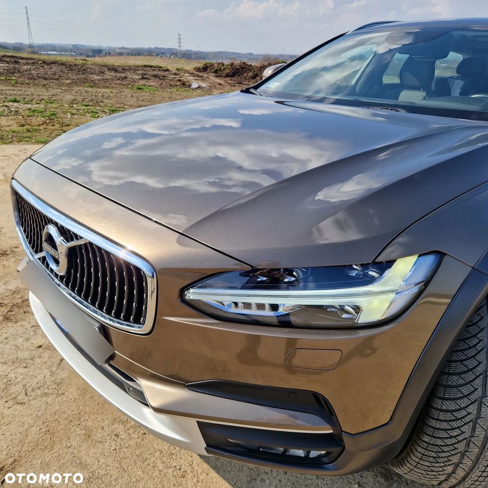 Volvo V90 D5 AWD Momentum - 6