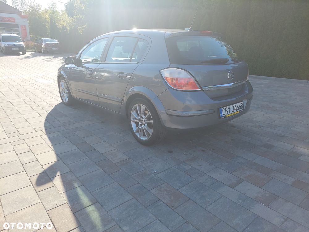 Opel Astra III 1.7 CDTI Cosmo - 5