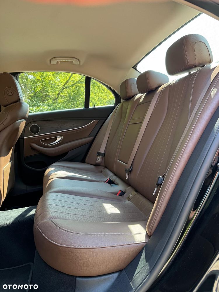 Mercedes-Benz Klasa E 220 d 4-Matic Avantgarde - 9