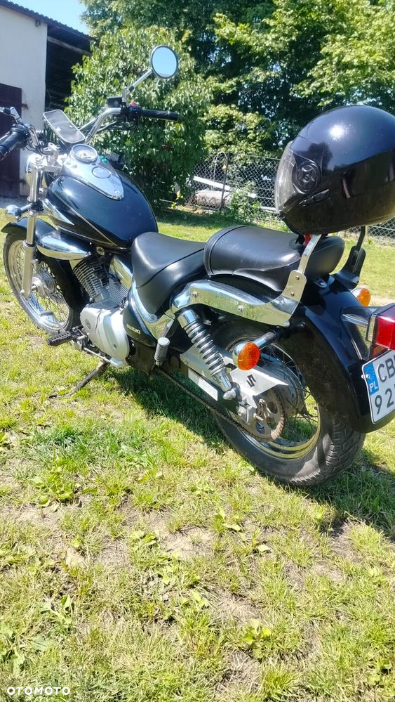 Suzuki Intruder - 7