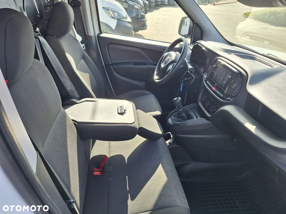 Fiat Doblo Maxi diesel 1,6 105KM blaszak 3 osobowy Krajowy FV23% - 18