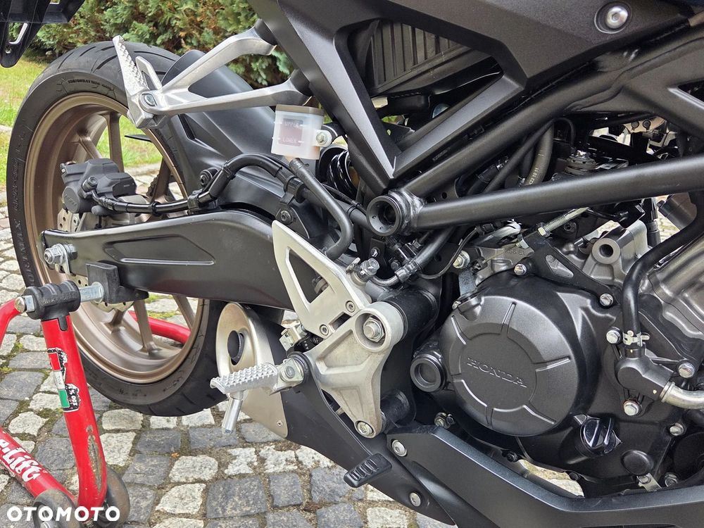 Honda CB - 30