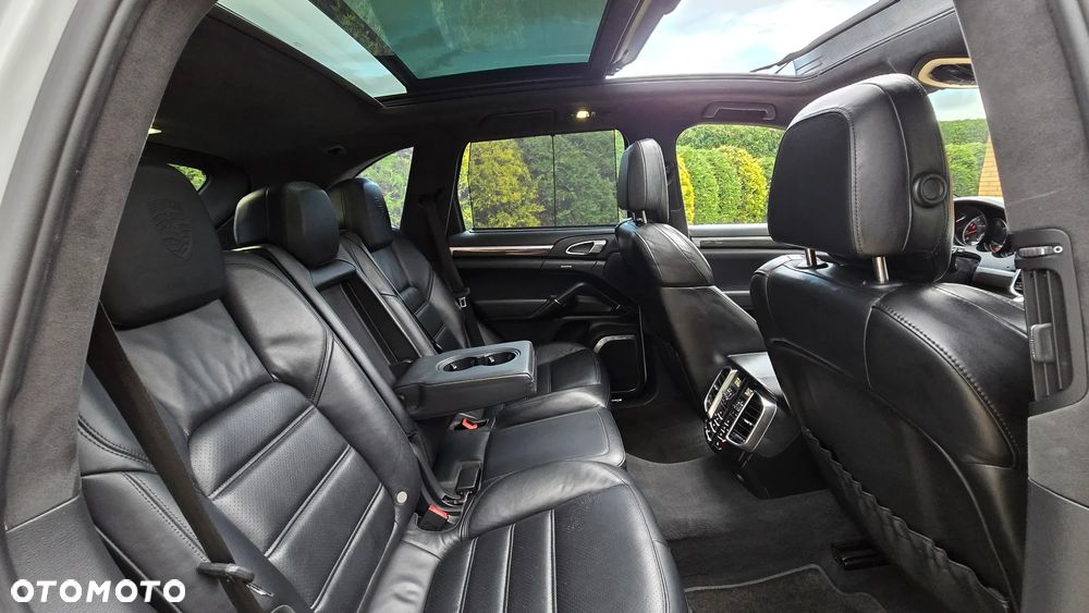 Porsche Cayenne Turbo - 7