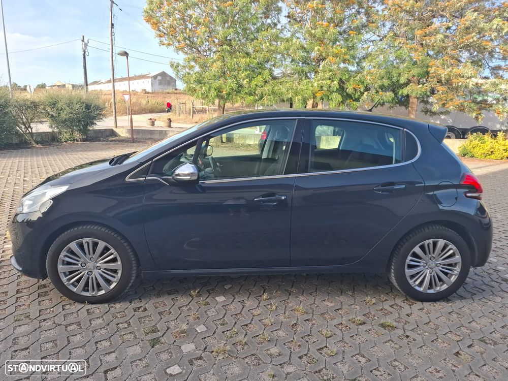 Peugeot 208 1.6 BlueHDi Style - 1