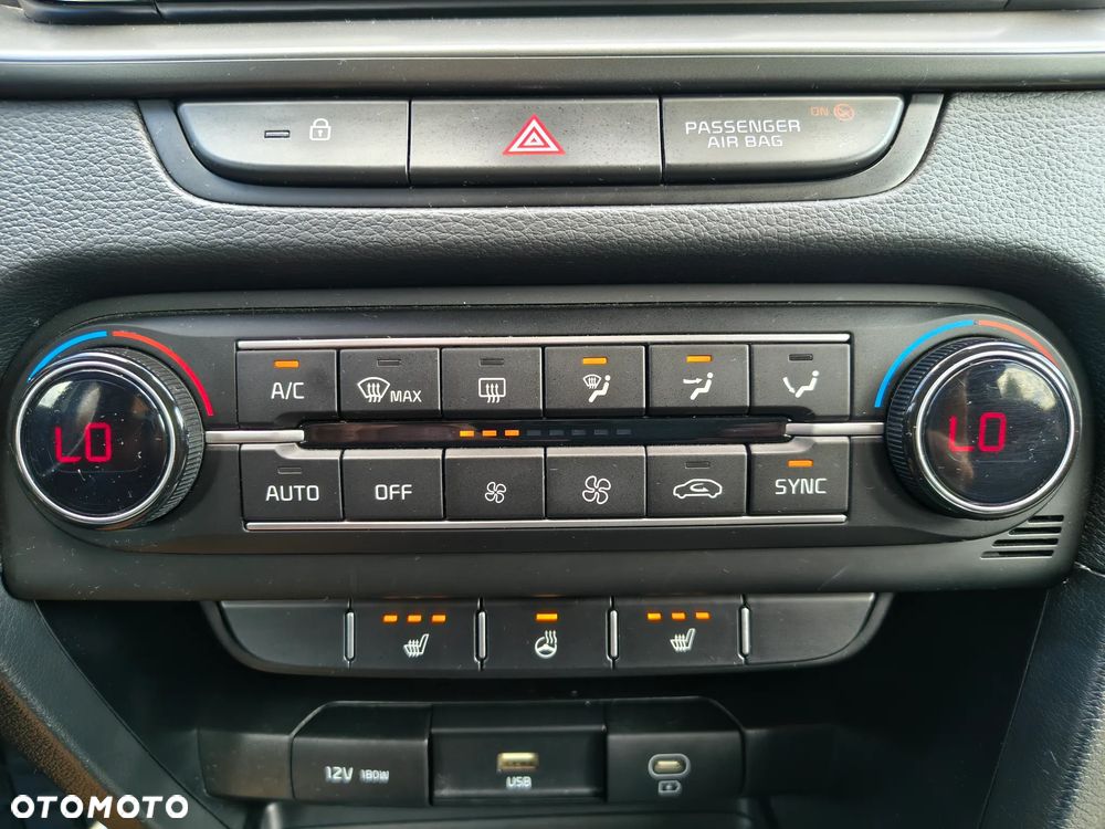 Kia XCeed 1.5 T-GDI M - 22