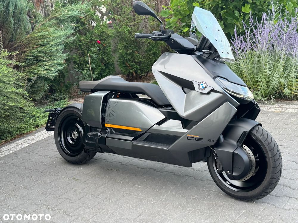 BMW CE 04 - 1