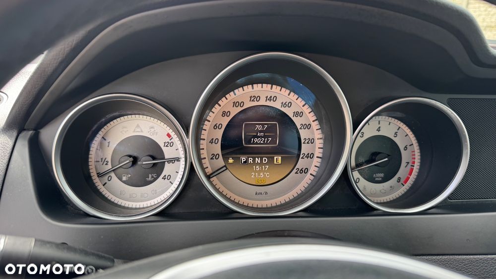 Mercedes-Benz Klasa C 180 BlueEFFICIENCY 7G-TRONIC Avantgarde - 24