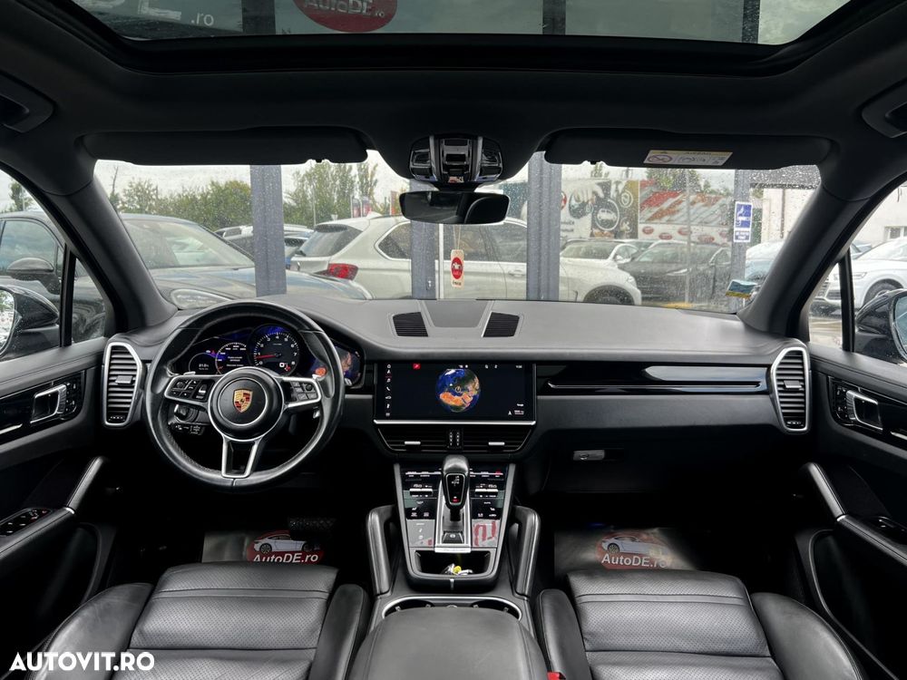 Porsche Cayenne - 8