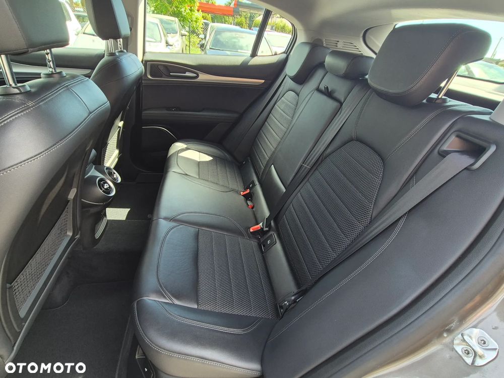 Alfa Romeo Stelvio 2.2 16V AT8 Executive - 28