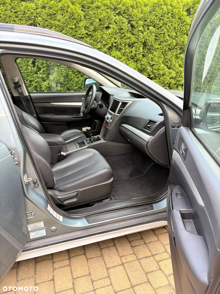 Subaru Outback - 3