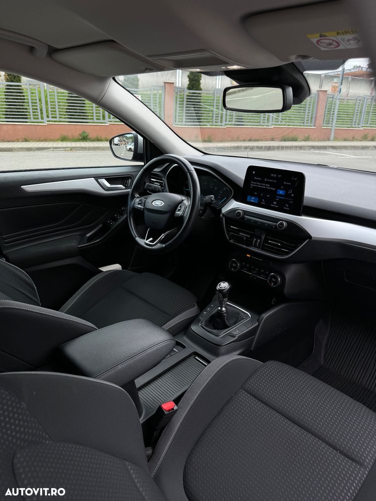 Ford Focus - 17