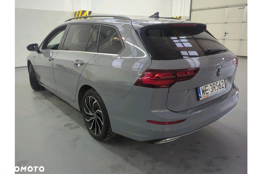 Volkswagen Golf - 2