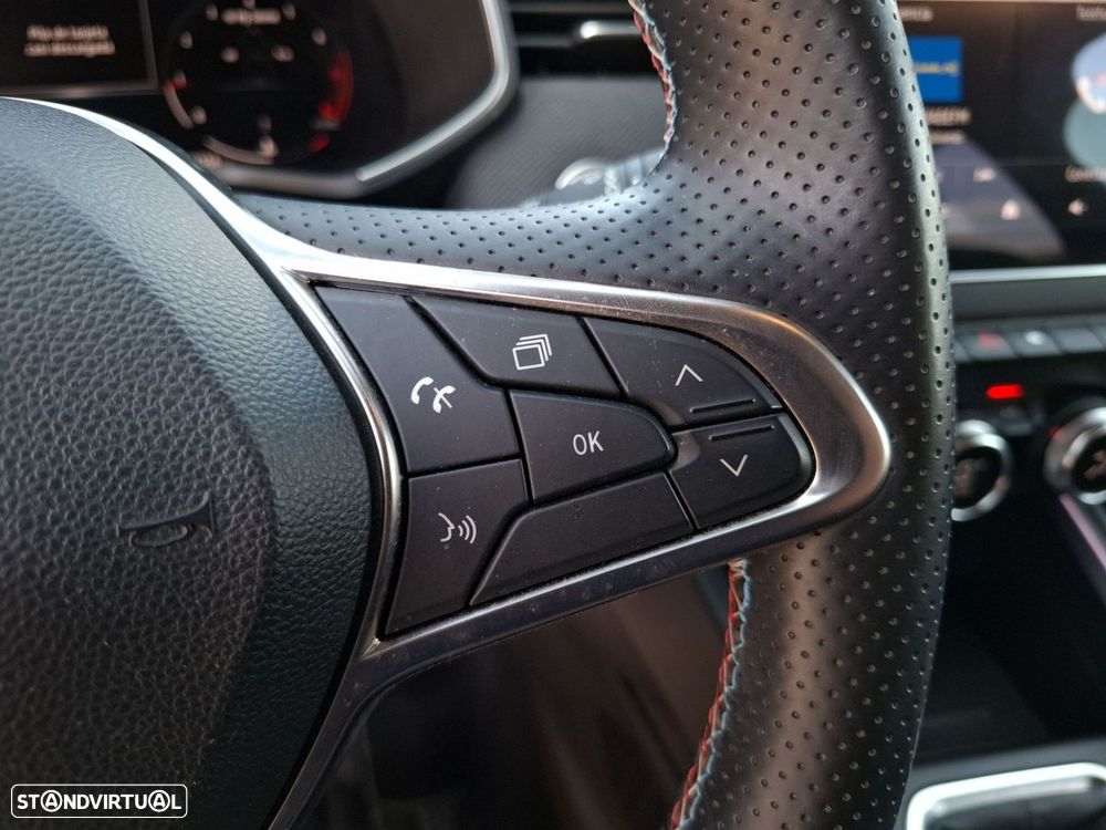 Renault Clio — fotografia 17
