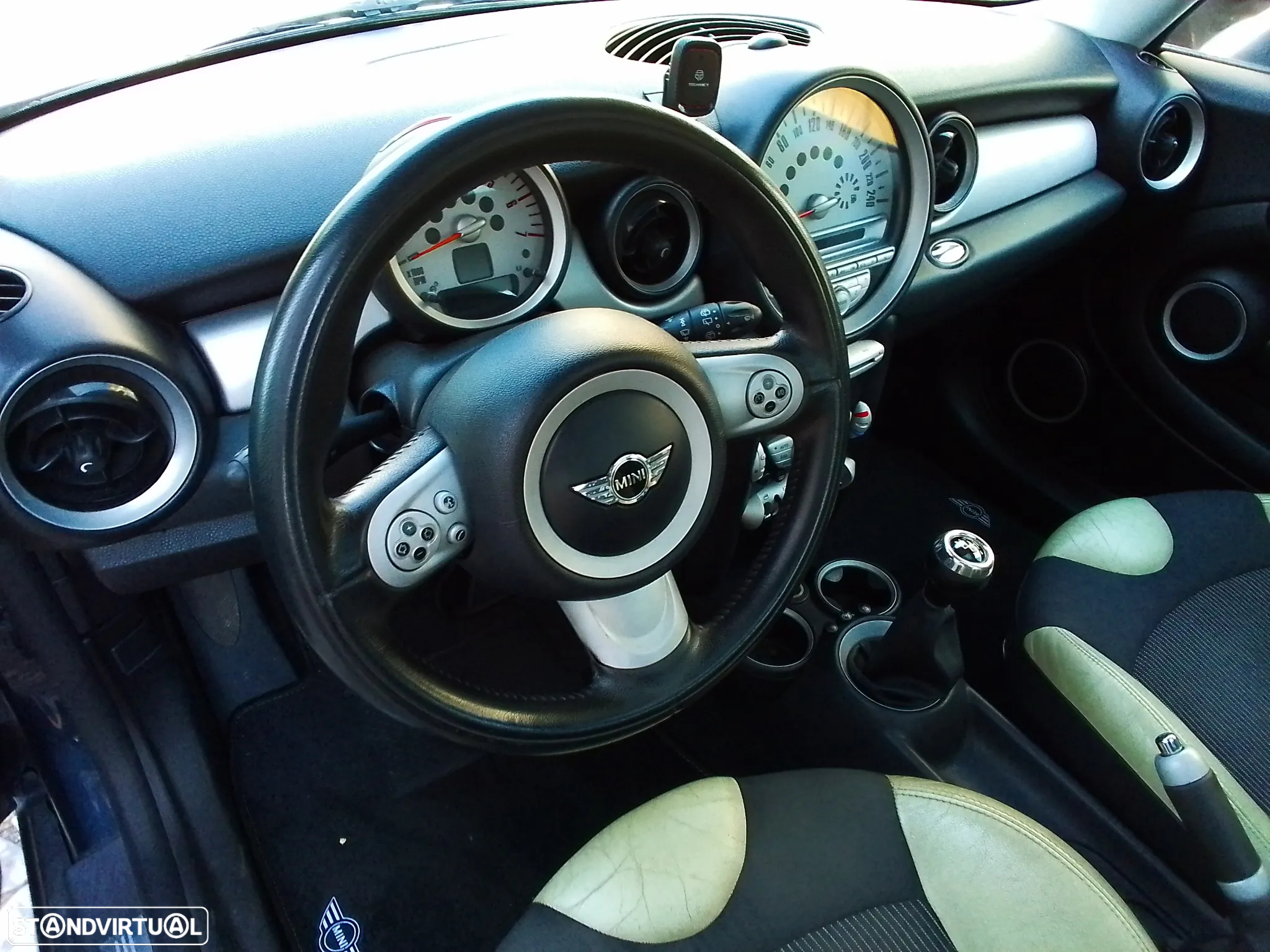 MINI 3 Portas Cooper D - 8