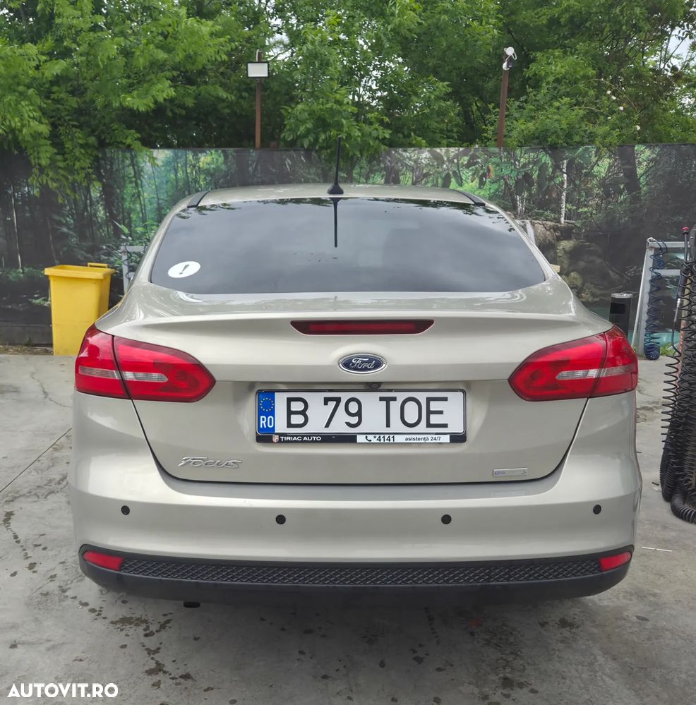 Ford Focus 1.0 EcoBoost Titanium - 3