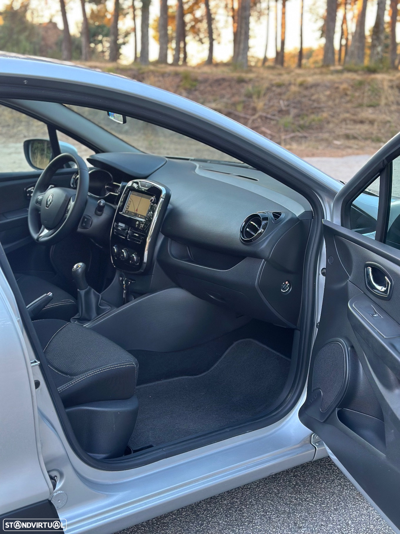 Renault Clio 0.9 TCE Limited - 34