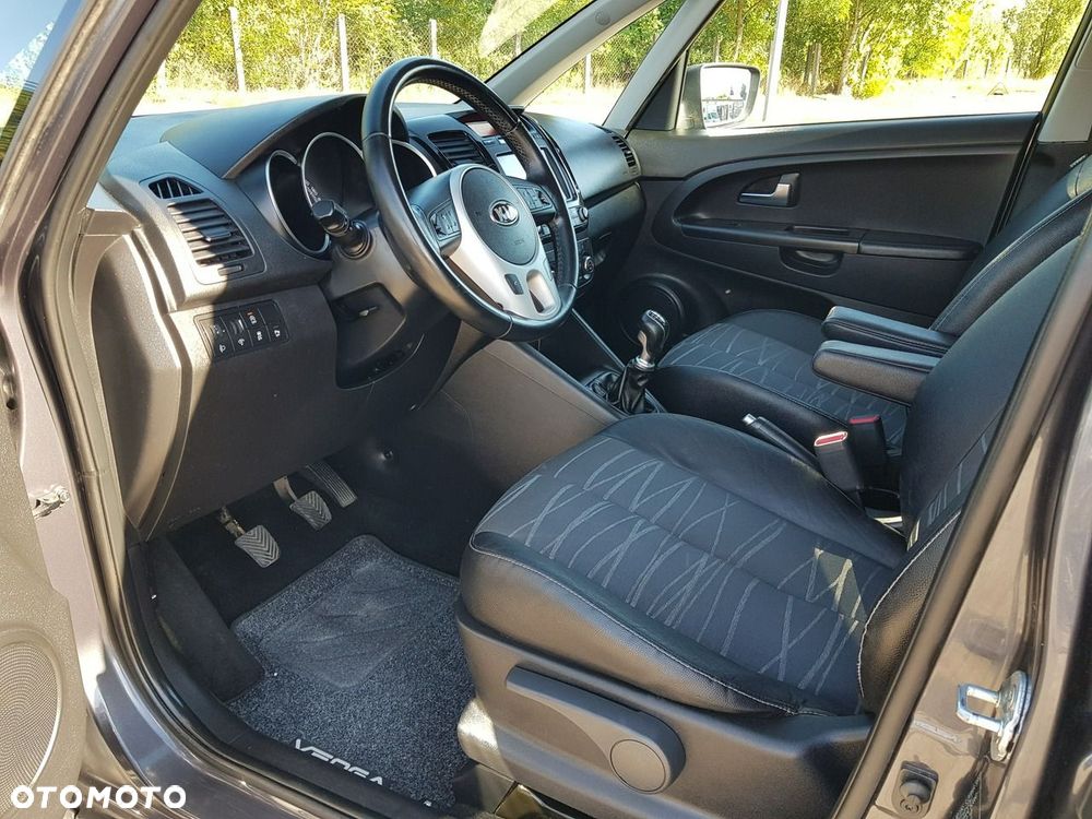 Kia Venga 1.4 CVVT Spirit - 10