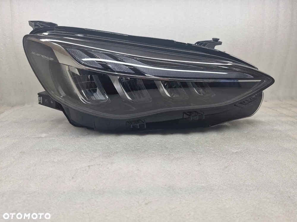 MG HS EHS LAMPA PRAWA PRZÓD 11434082 - 1