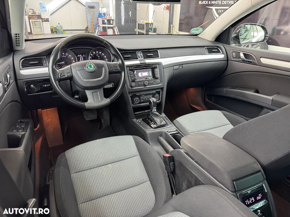 Skoda Superb 2.0 TDI Green tec DSG Exclusive - 4