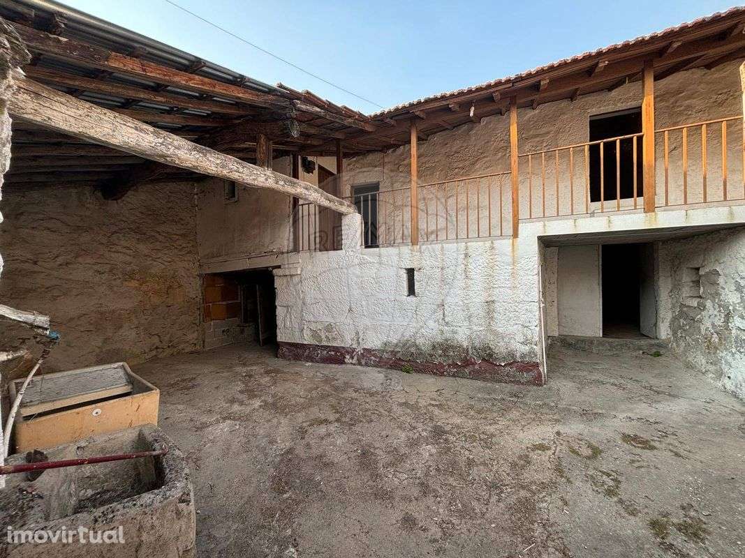 Moradia T1 para venda - Grande imagem: 2/6