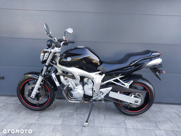 Yamaha FZ6