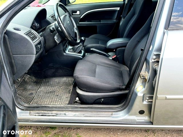 Ford Mondeo 1.8 Silver X - 9