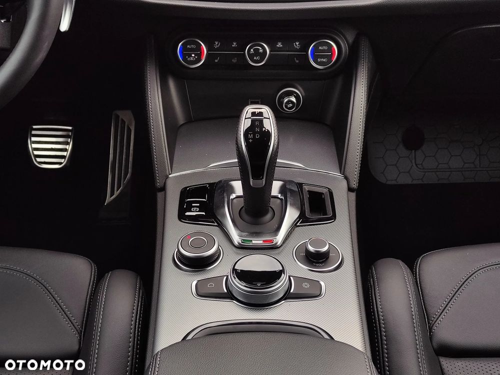 Alfa Romeo Stelvio 2.0 Turbo Veloce Q4 - 21