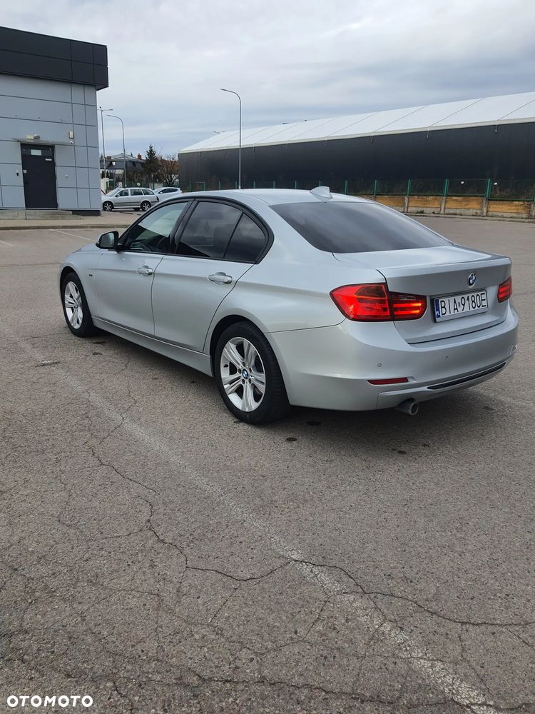 BMW Seria 3 318d Sport Line - 4