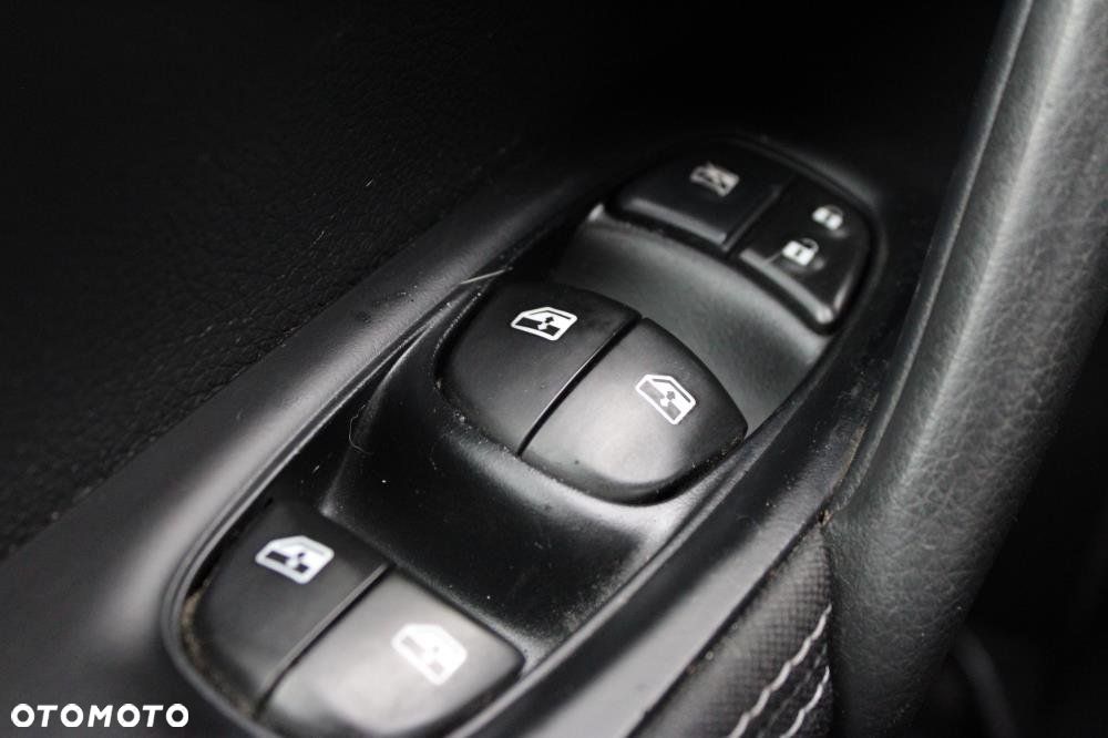 Nissan Qashqai - 12