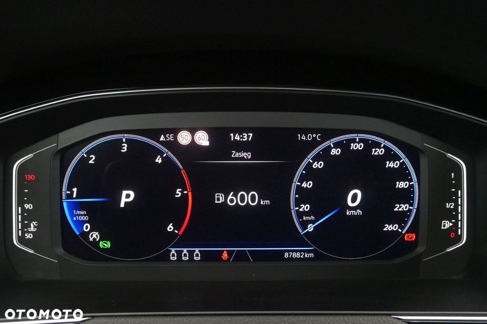 Volkswagen Passat - 9