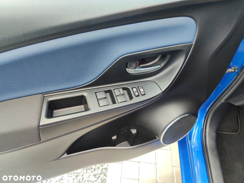 Toyota Yaris Hybrid 100 Premium - 12