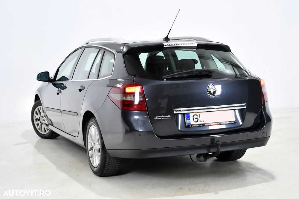 Renault Laguna dCi 110 FAP Limited - 9