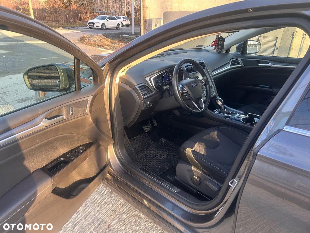 Ford Mondeo 2.0 EcoBoost Titanium - 4