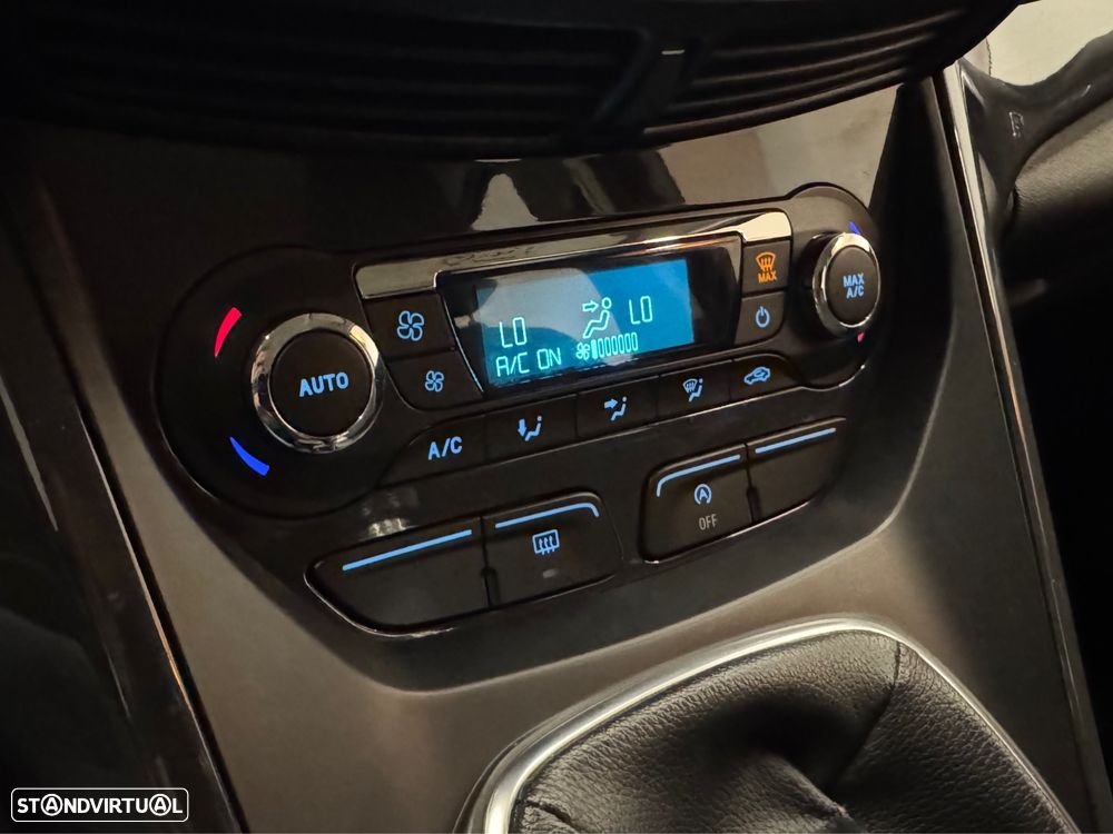 Ford Kuga 1.5 EcoBoost Titanium - 19