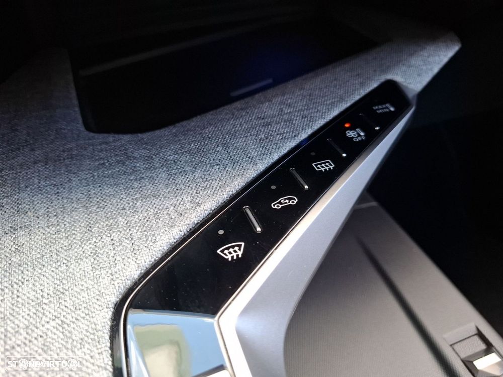 Peugeot 5008 1.2 Hybrid GT e-DCS6 - 24