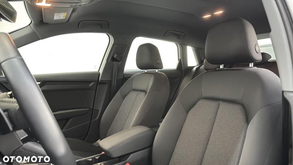 Audi A3 Sportback 35 TFSI S tronic - 13