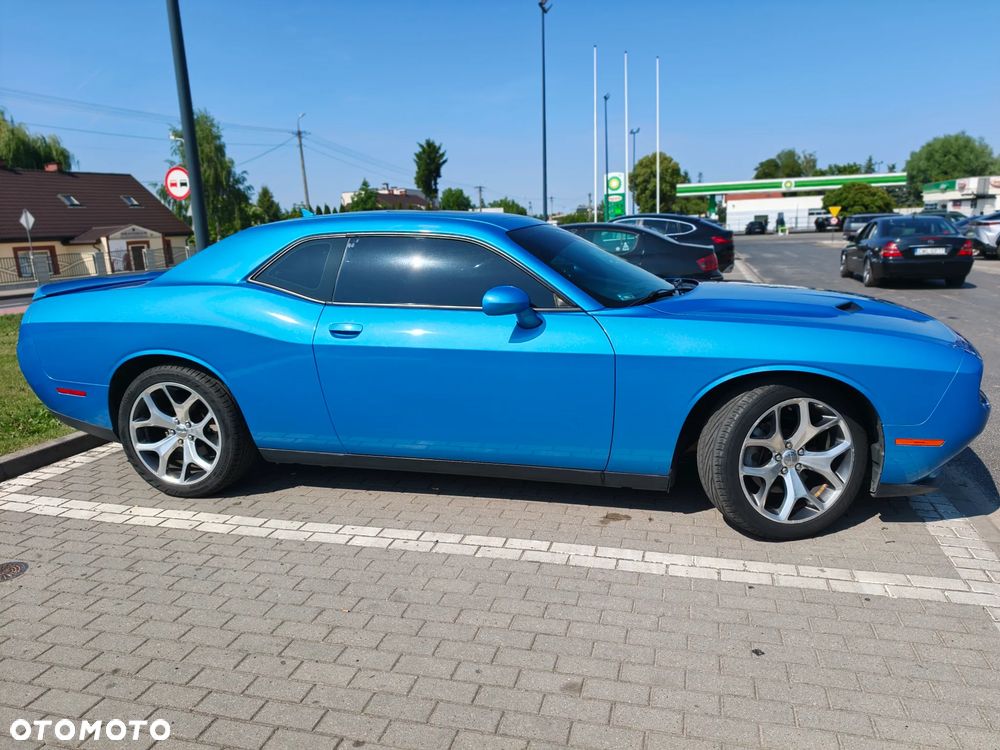 Dodge Challenger - 11