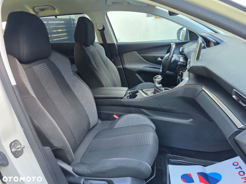 Peugeot 5008 - 12