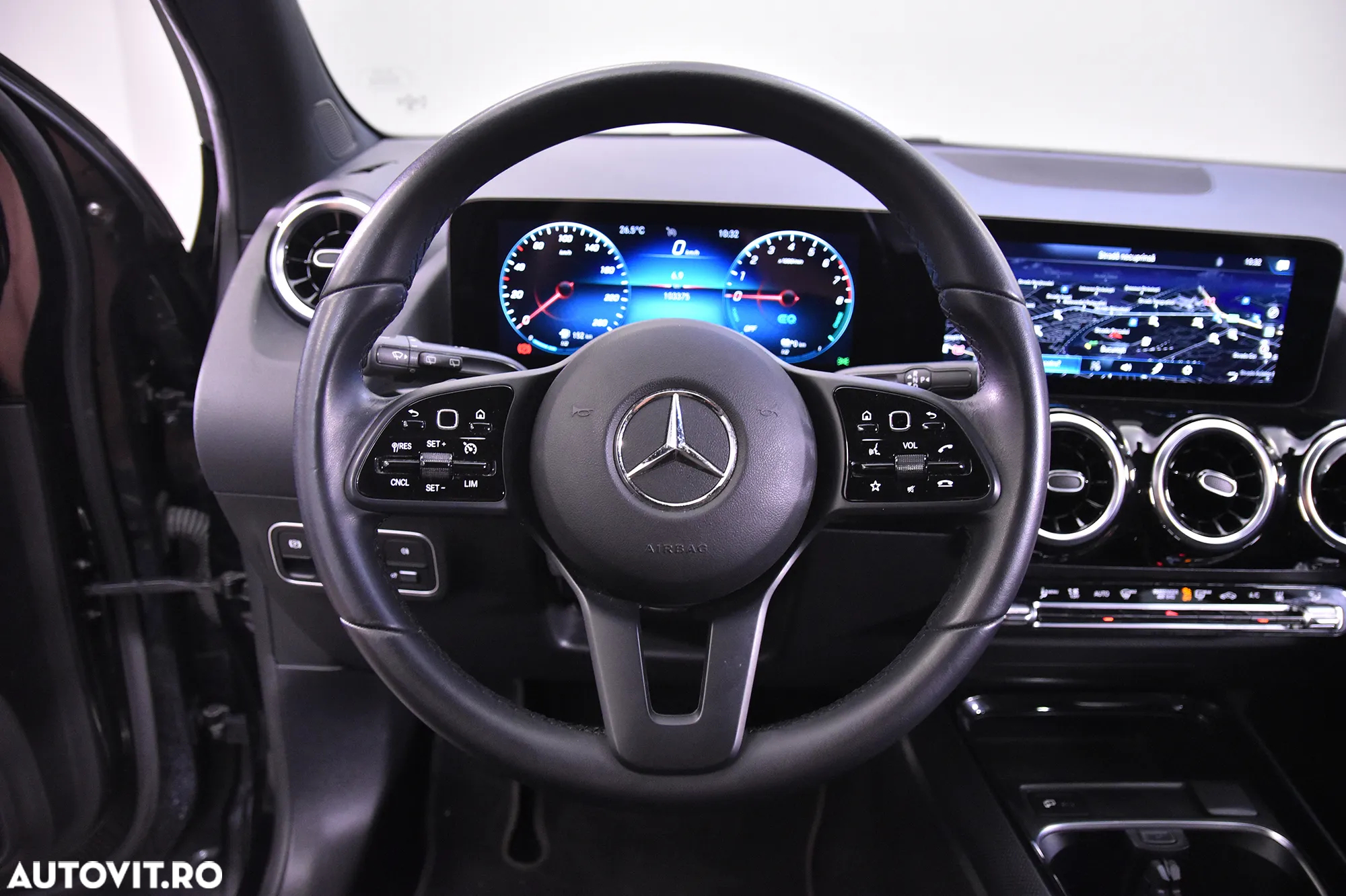 Mercedes-Benz GLA 250 e - 16