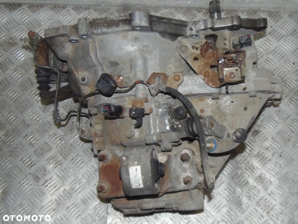 SKRZYNIA BIEGÓW MITSUBISHI OUTLANDER I 2.0 B MANUAL W5M421ZB1 - 5