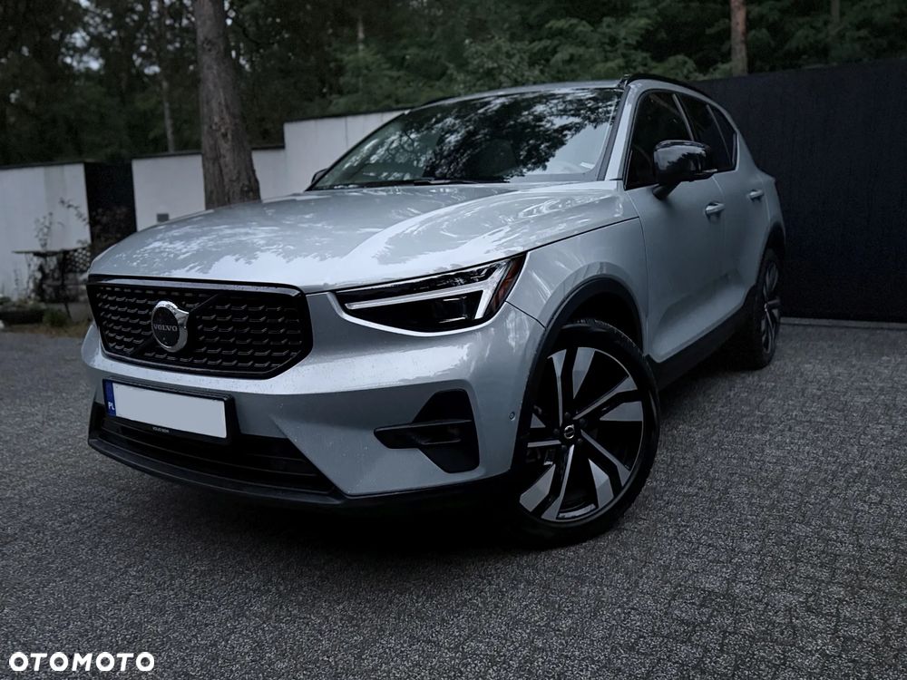 Volvo XC 40 B5 B AWD R-Design - 1