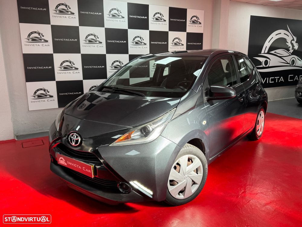 Toyota Aygo 1.0 X-Play+AC+X-Touch - 1