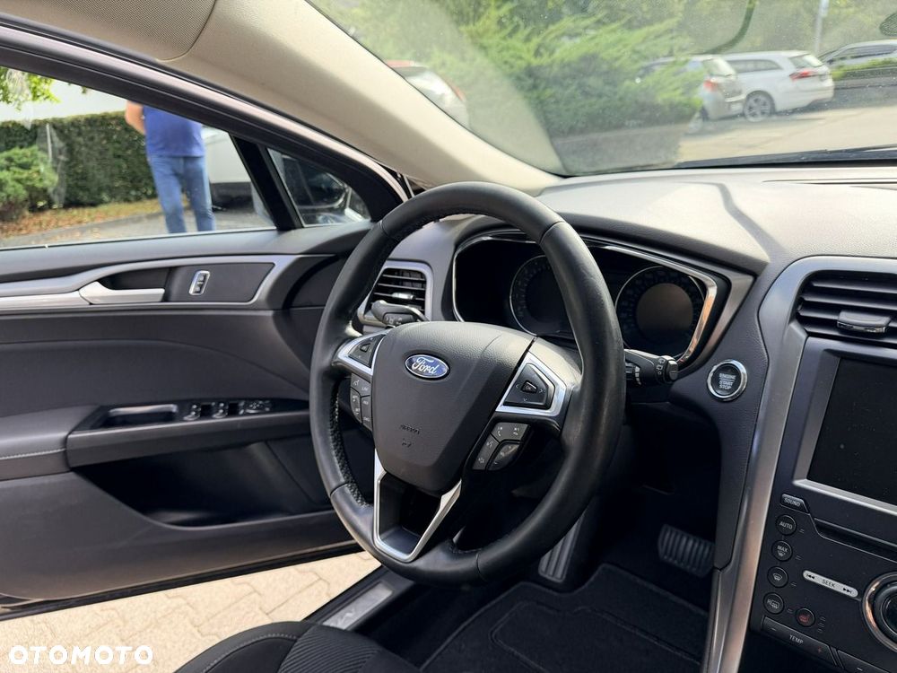 Ford Mondeo - 27