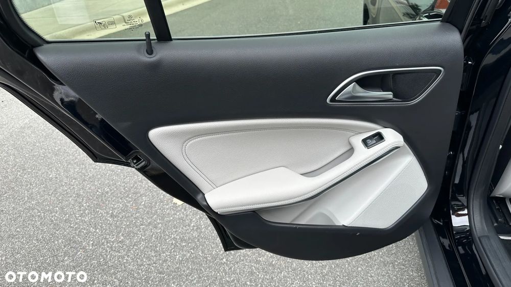 Mercedes-Benz GLA 250 4-Matic Edition 1 - 26