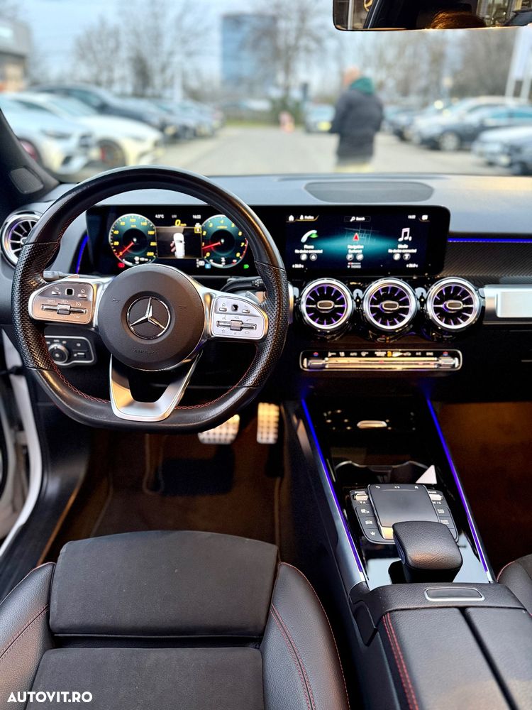 Mercedes-Benz GLB - 12